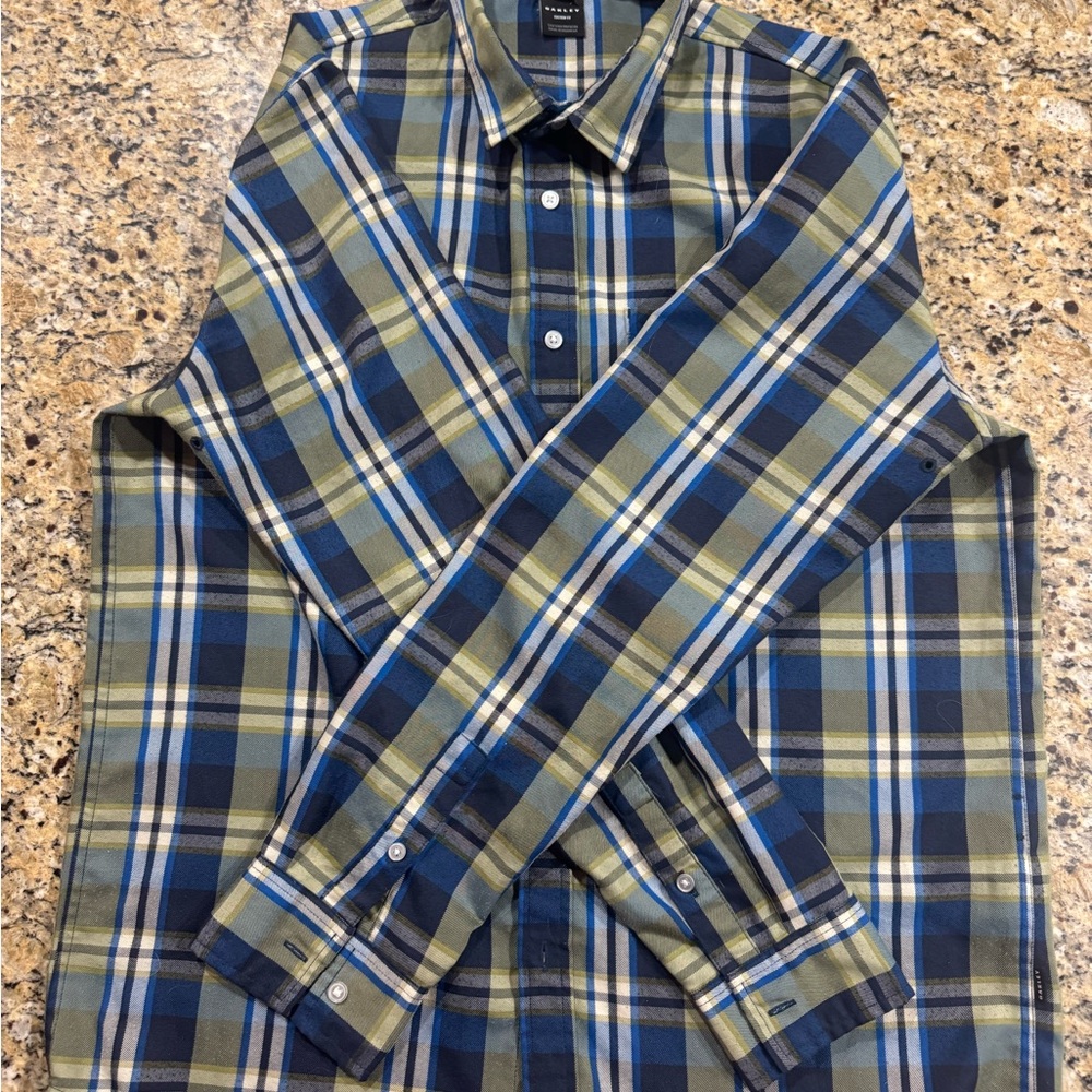 Oakley Men's Casual Plaid Shirt in Blue and Green